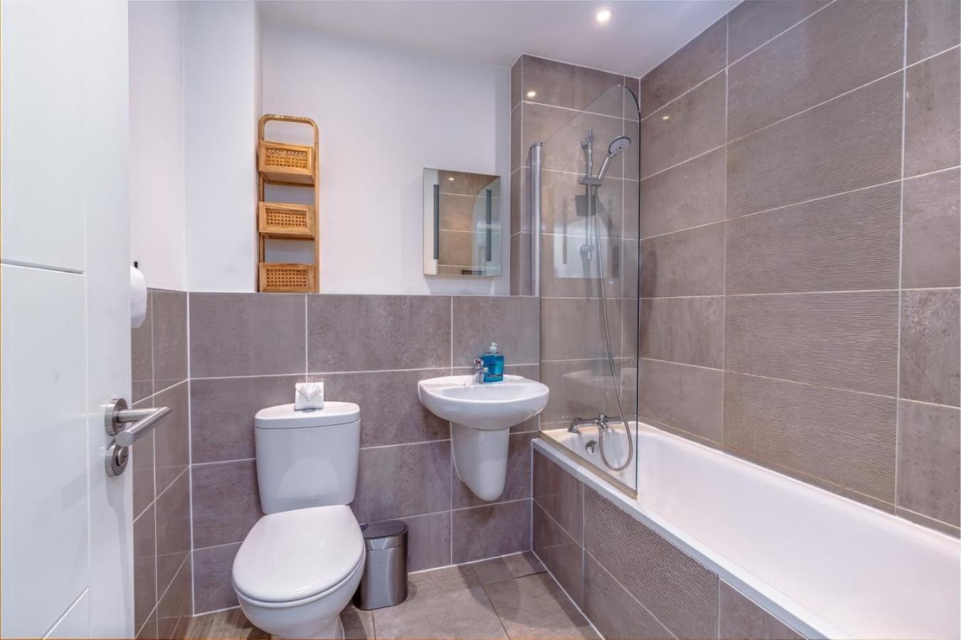 Chic & Modern Apartment - Bedminster Parade Μπρίστολ Εξωτερικό φωτογραφία